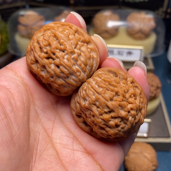 【闪购商品】把件文玩核桃莲花