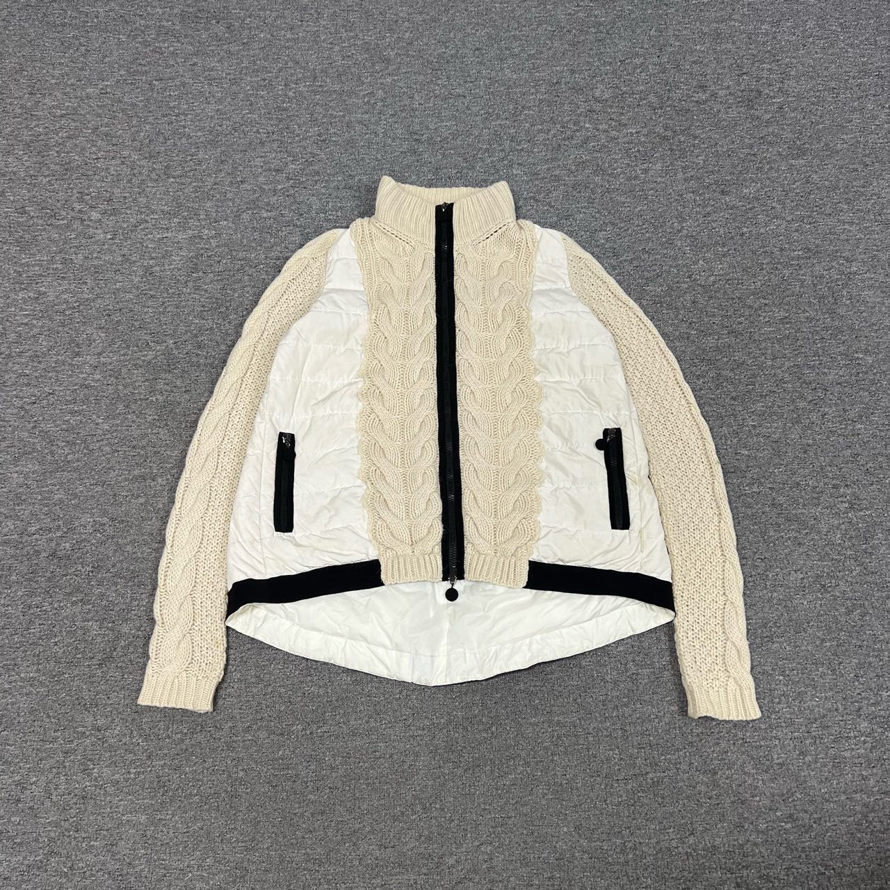 99新 MONCLER 蒙口 针织 拼接 羽绒服