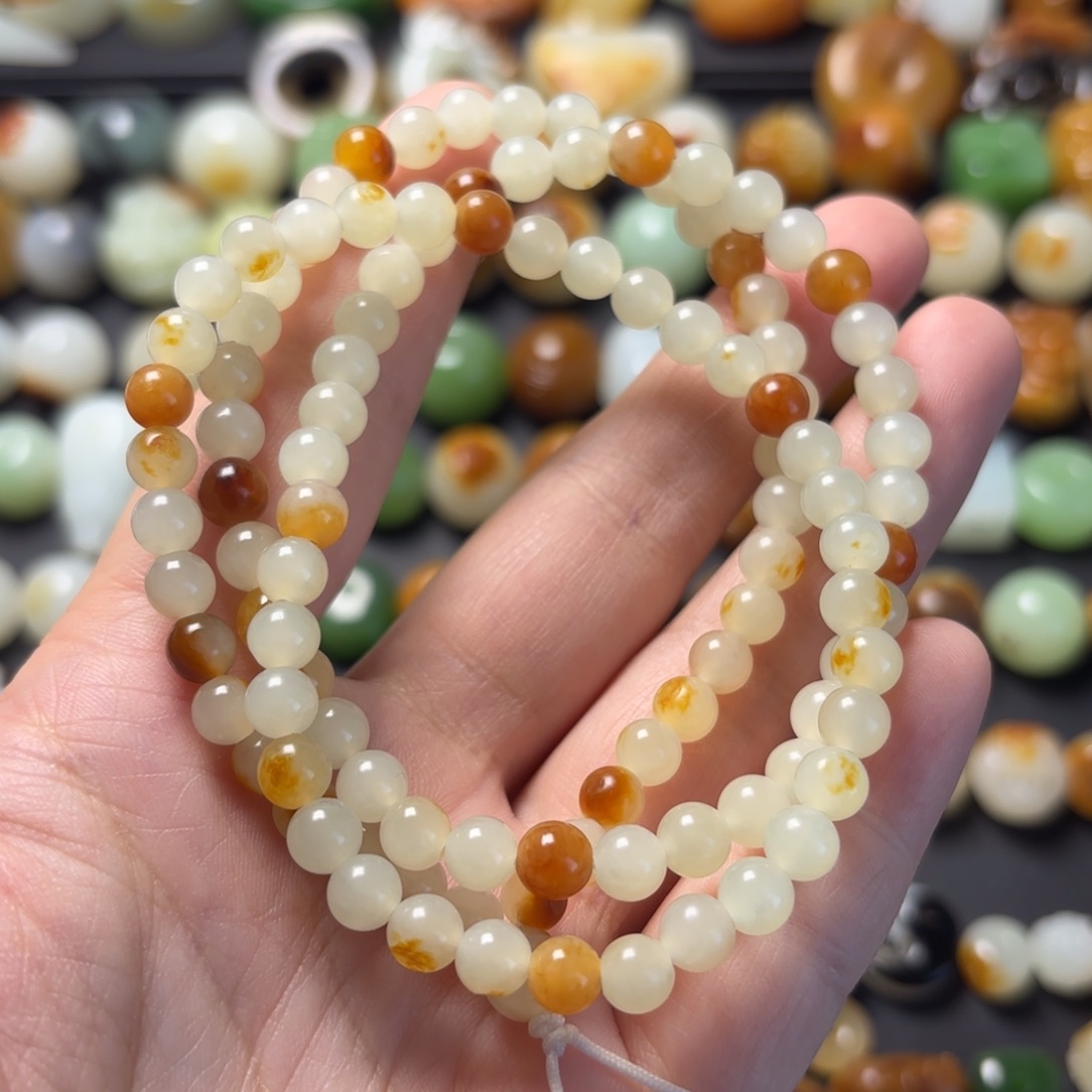 和田玉颈饰未镶嵌