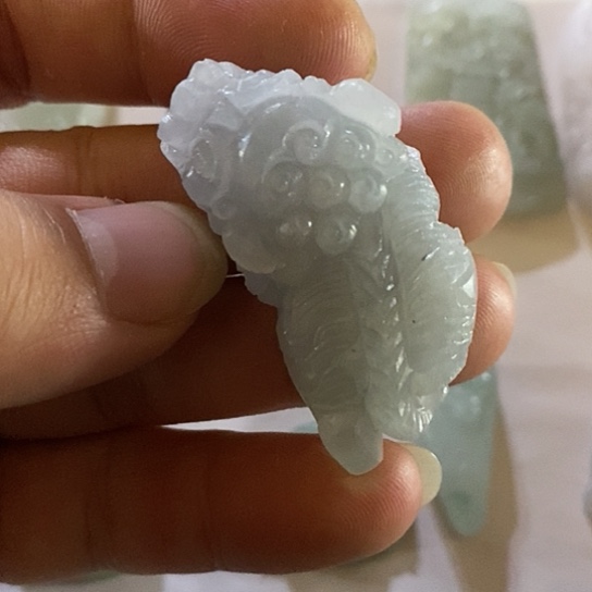 未镶嵌定制翡翠牌子