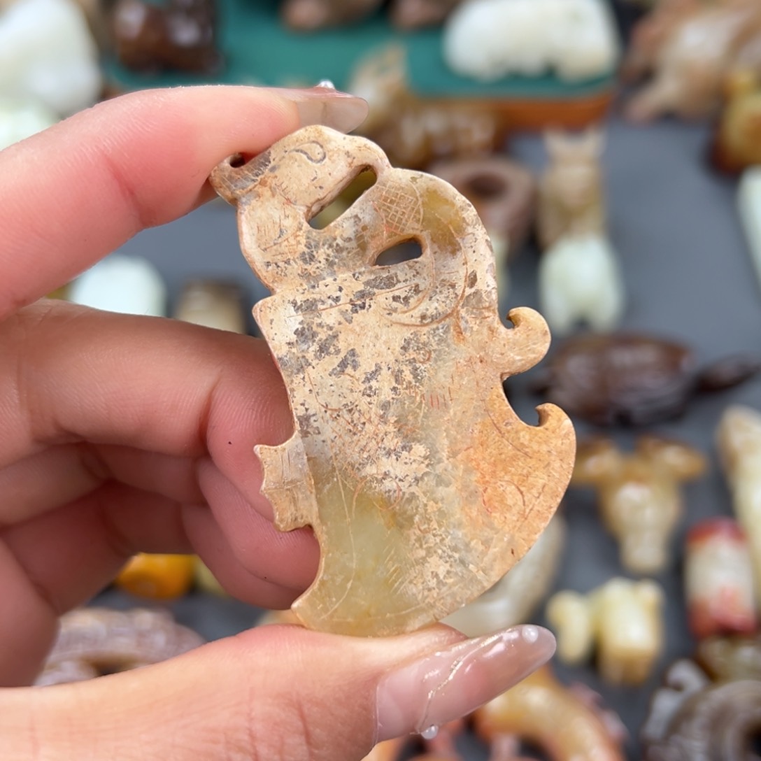 和田玉（糖玉）颈饰未镶嵌