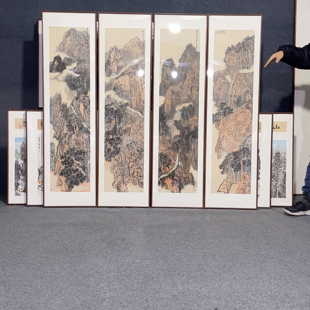 国画手绘画作品带框