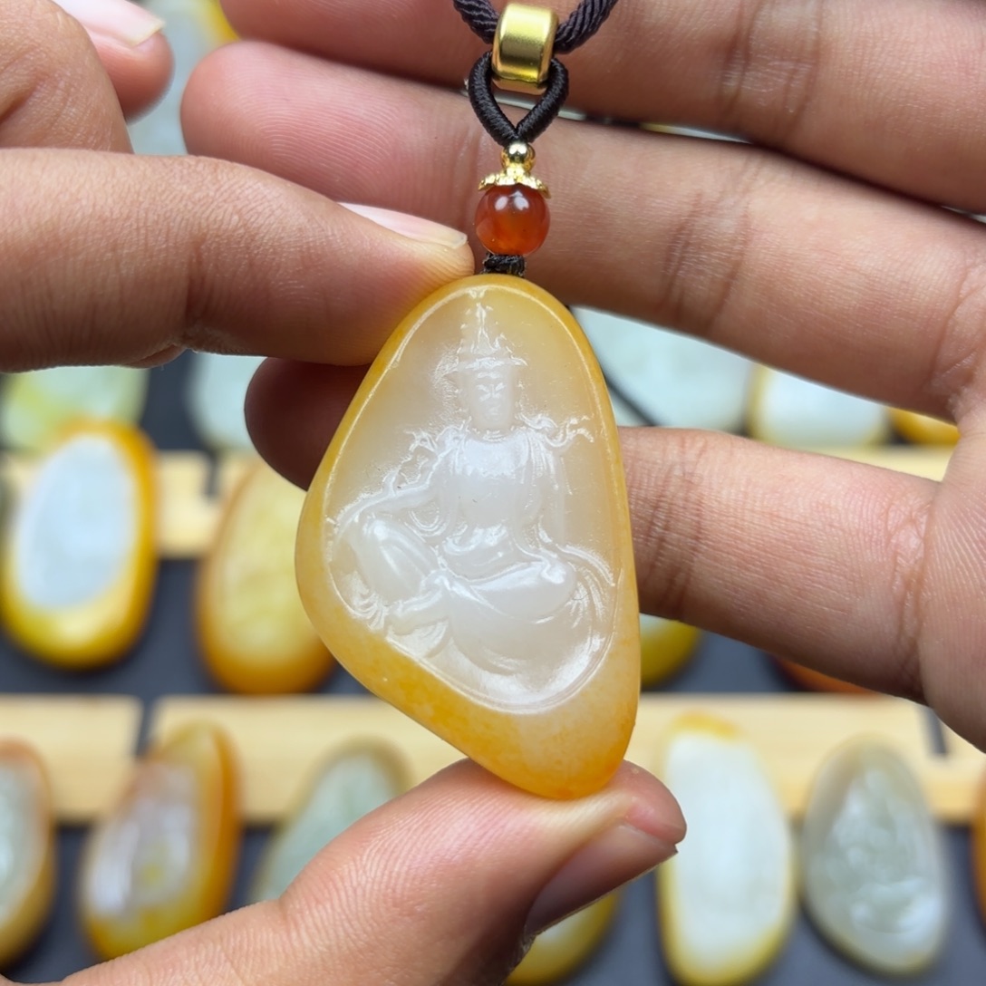 和田玉未镶嵌颈饰