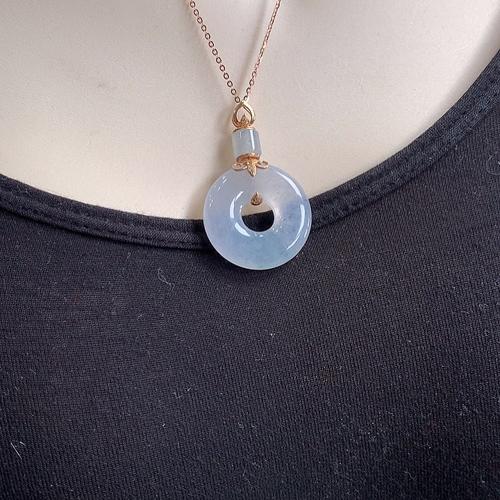 翡翠颈饰18K金镶嵌甜甜圈