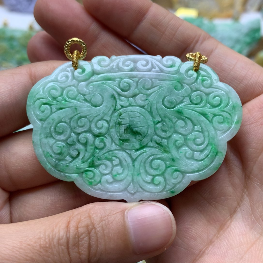 翡翠未镶嵌颈饰翡翠