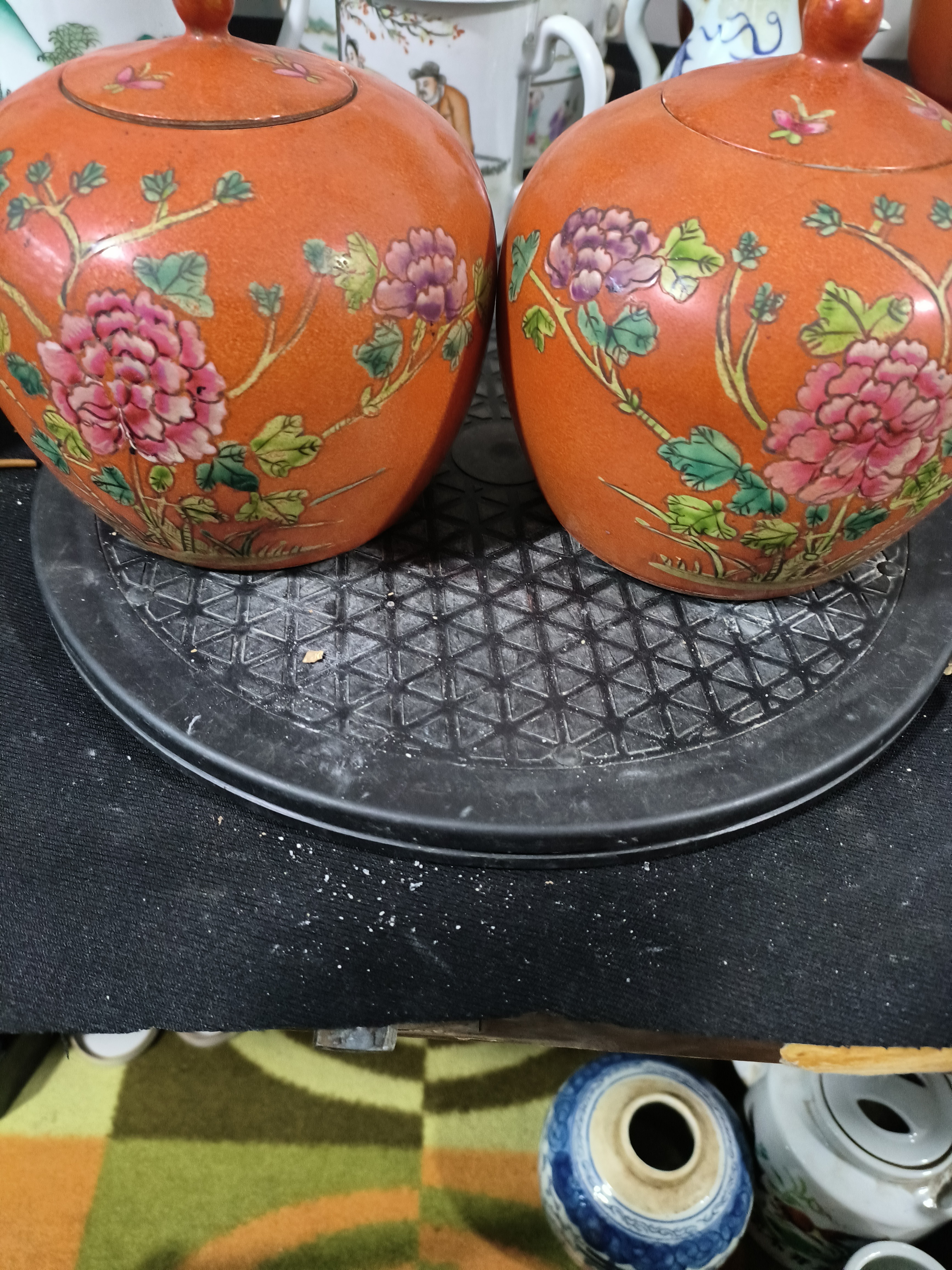 纯手绘画片一的一个壶