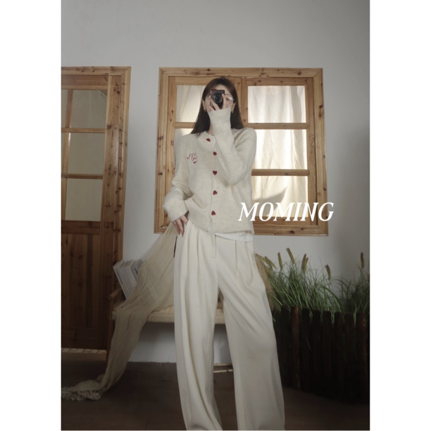 MOMING秋季新品 松拂雪 复古感撞色刺绣设计感针织毛衣