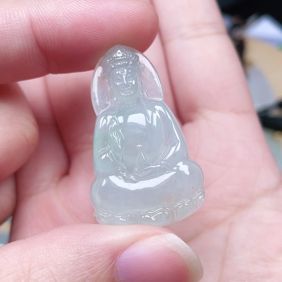 翡翠颈饰未镶嵌观音