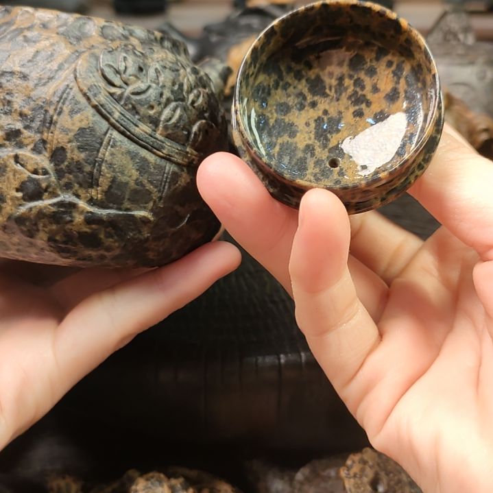 鲨*狸冰碛岩随型壶黄豹纹随形壶