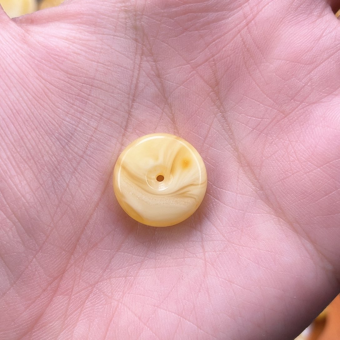 琥珀裸石未镶嵌蜜蜡