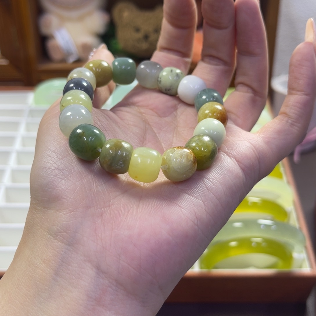 蛇纹石玉未镶嵌手镯瑕疵88