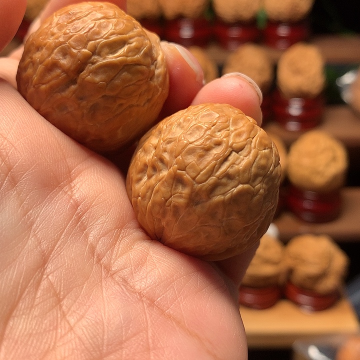 吊坠桃核蛇皮球34尺寸