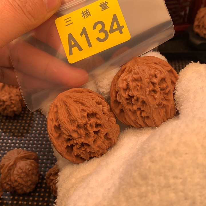 文玩核桃吊坠凤凰台45