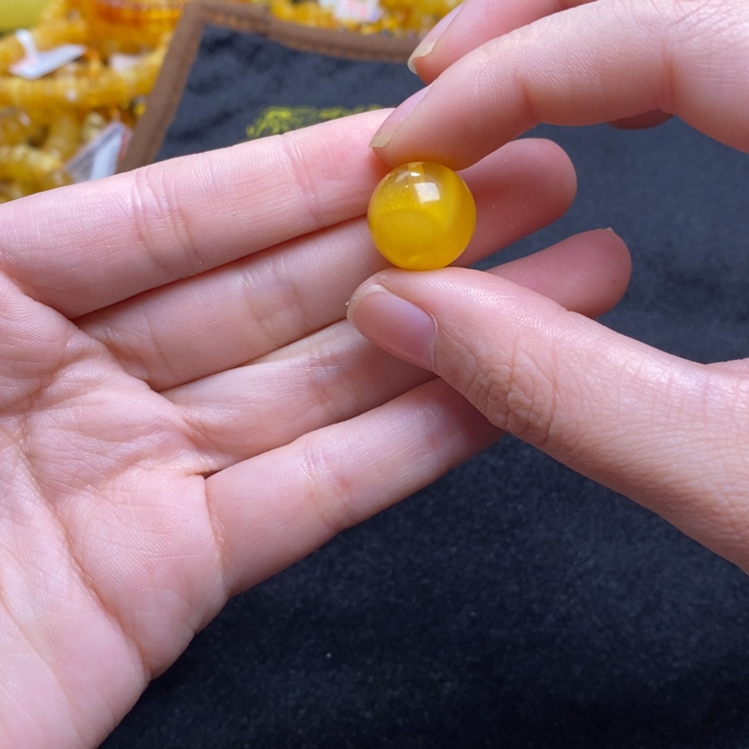 琥珀未镶嵌裸石蜜蜡