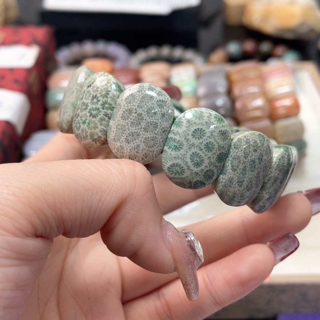 硅化珊瑚（珊瑚玉）手链未镶嵌睡****子375