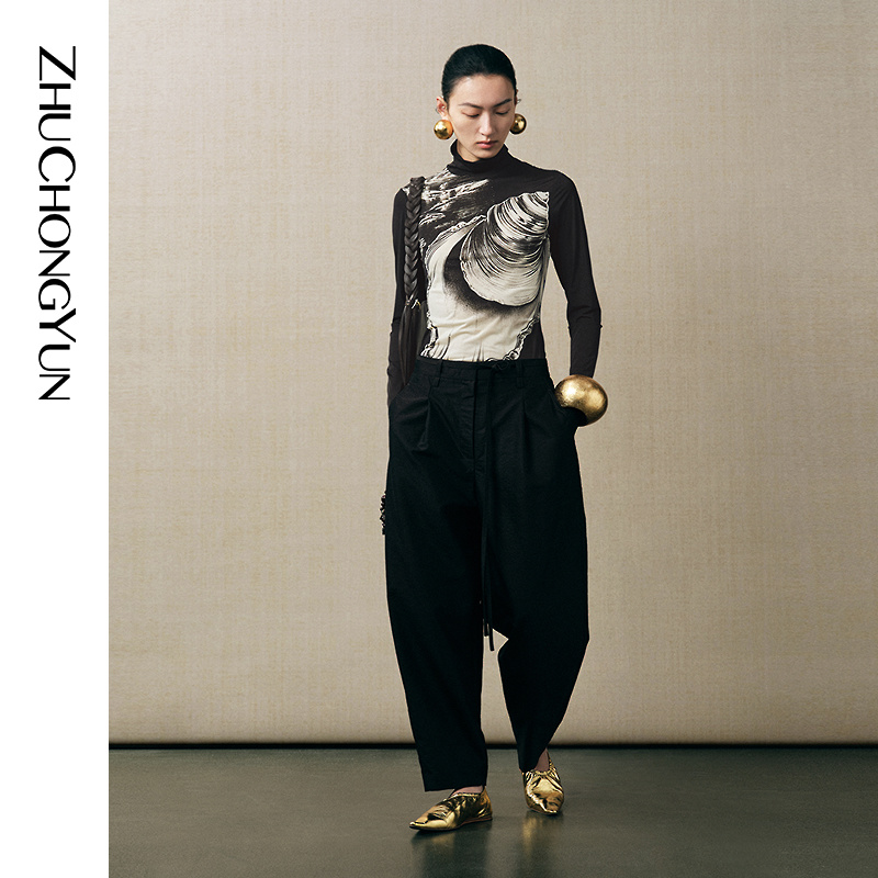 【螺音思语】ZHUCHONGYUN2025秋新款高领中式花稿长袖上衣C1FZ33311