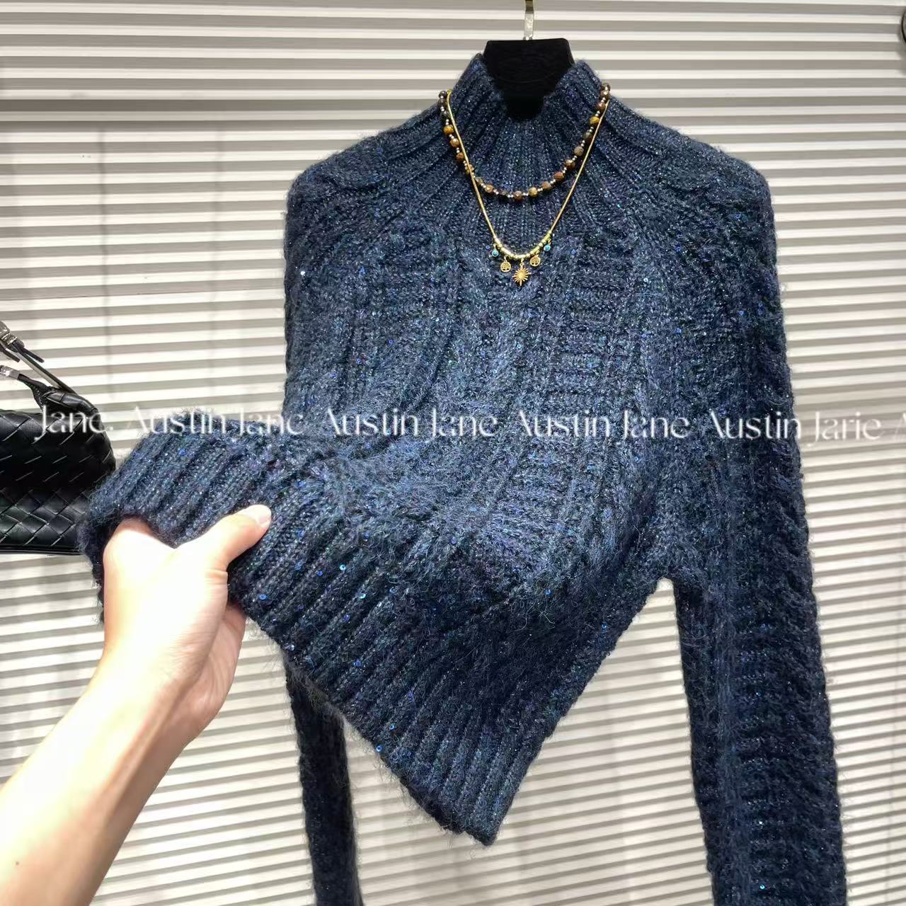 Jane Austin -12（琥珀秋蓝色）2025新款秋冬中高翻领长袖针织衫