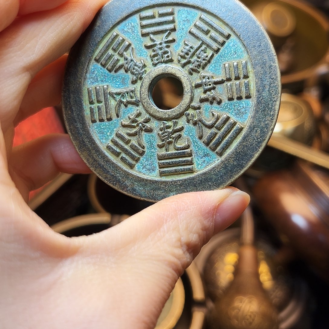 精美铜器工艺品等
