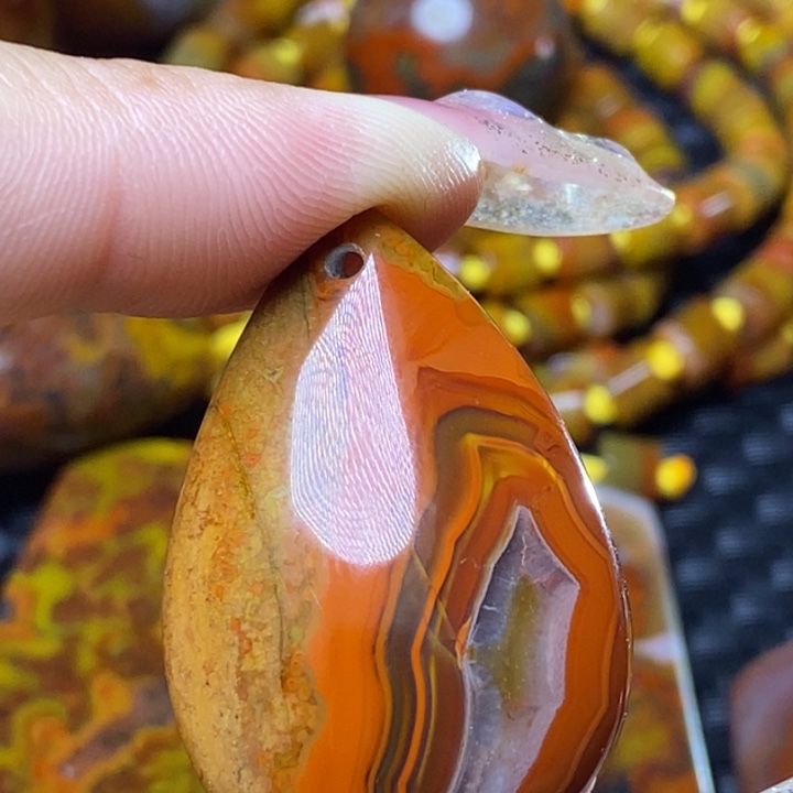 玛瑙/玉髓颈饰未镶嵌