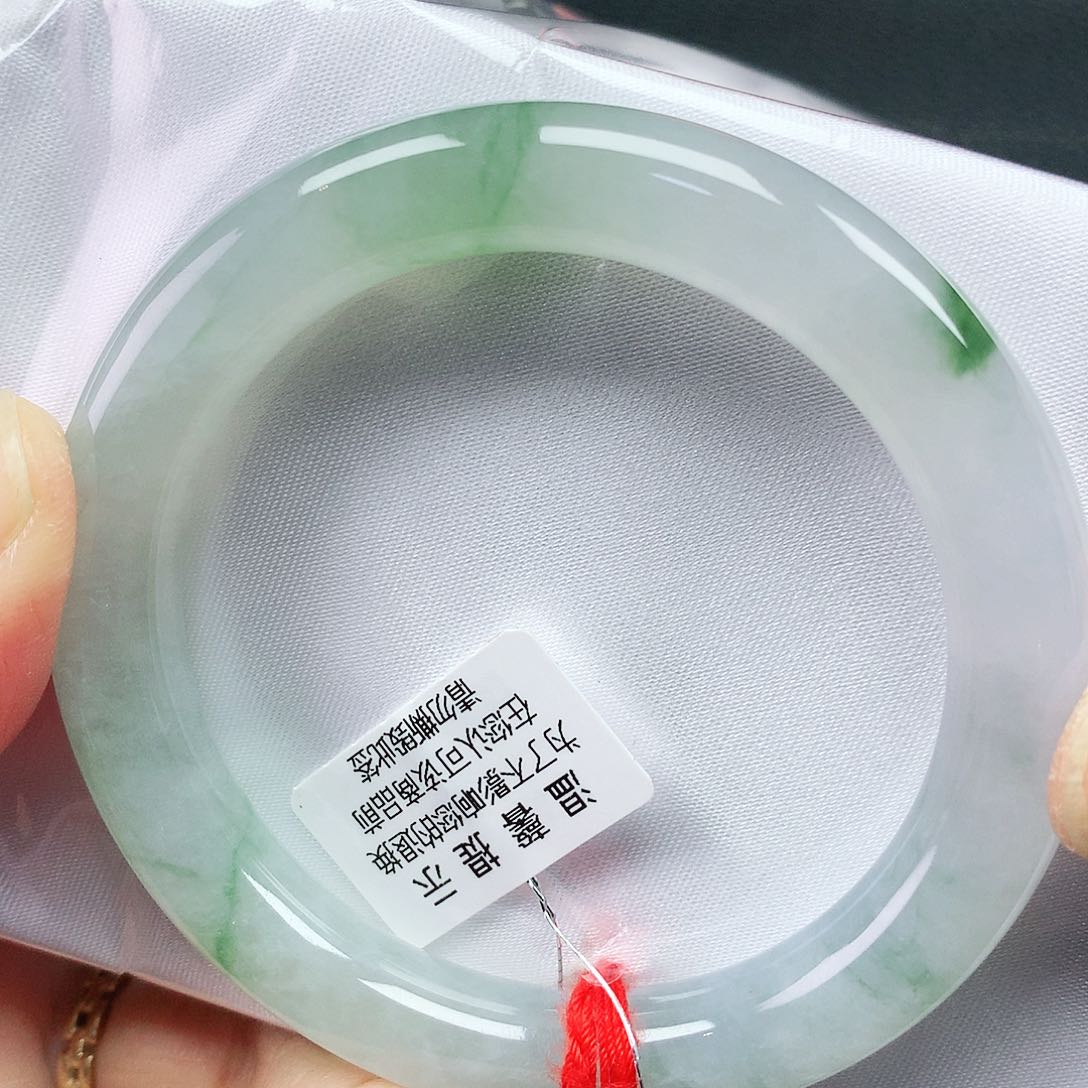 翡翠手镯未镶嵌51+圈