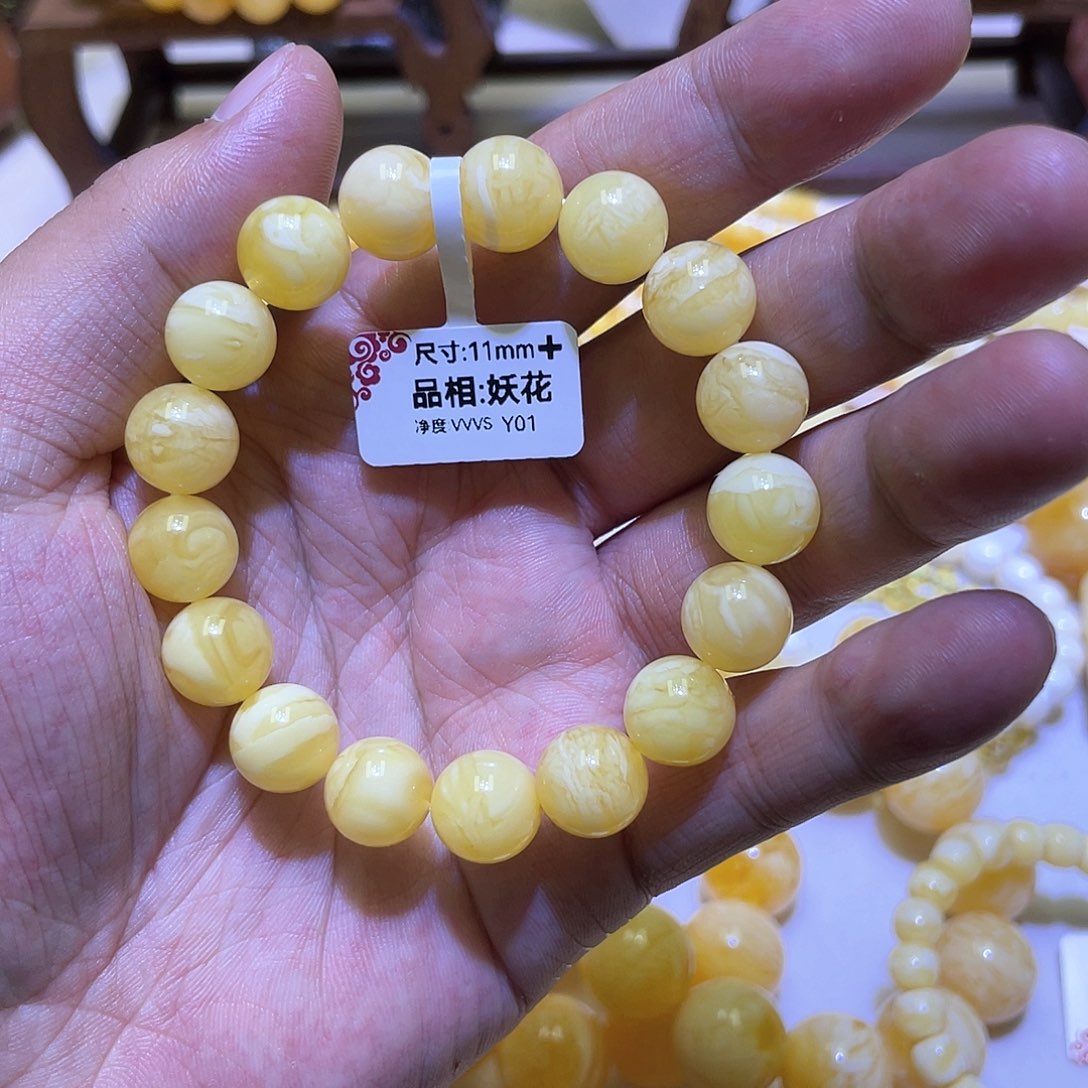 蜜蜡手串未镶嵌11mm妖花飘瓷白