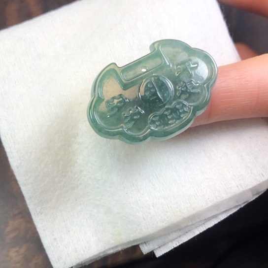 翡翠未镶嵌颈饰缅甸A货，每天下午1点半开播