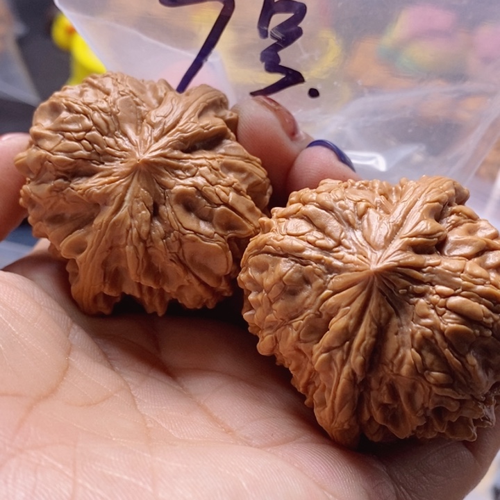 G***陈吊坠文玩核桃和尚头