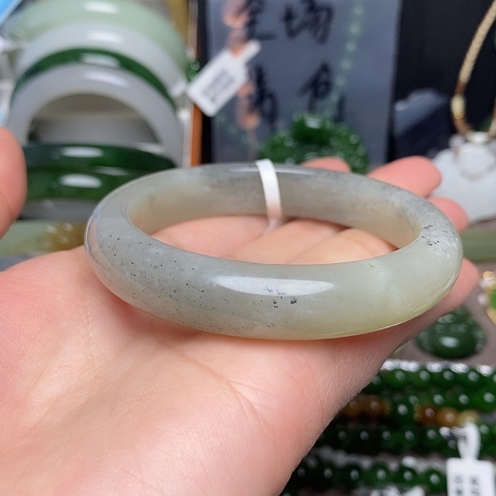 和田玉未镶嵌手镯53 54