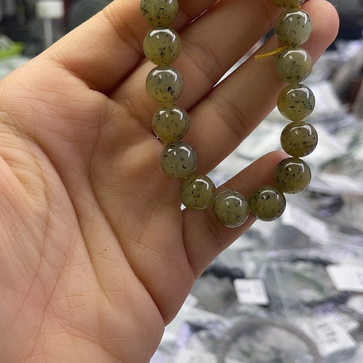 和田玉未镶嵌手串