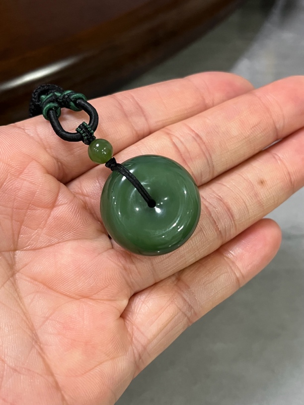 天然和田碧玉吊坠