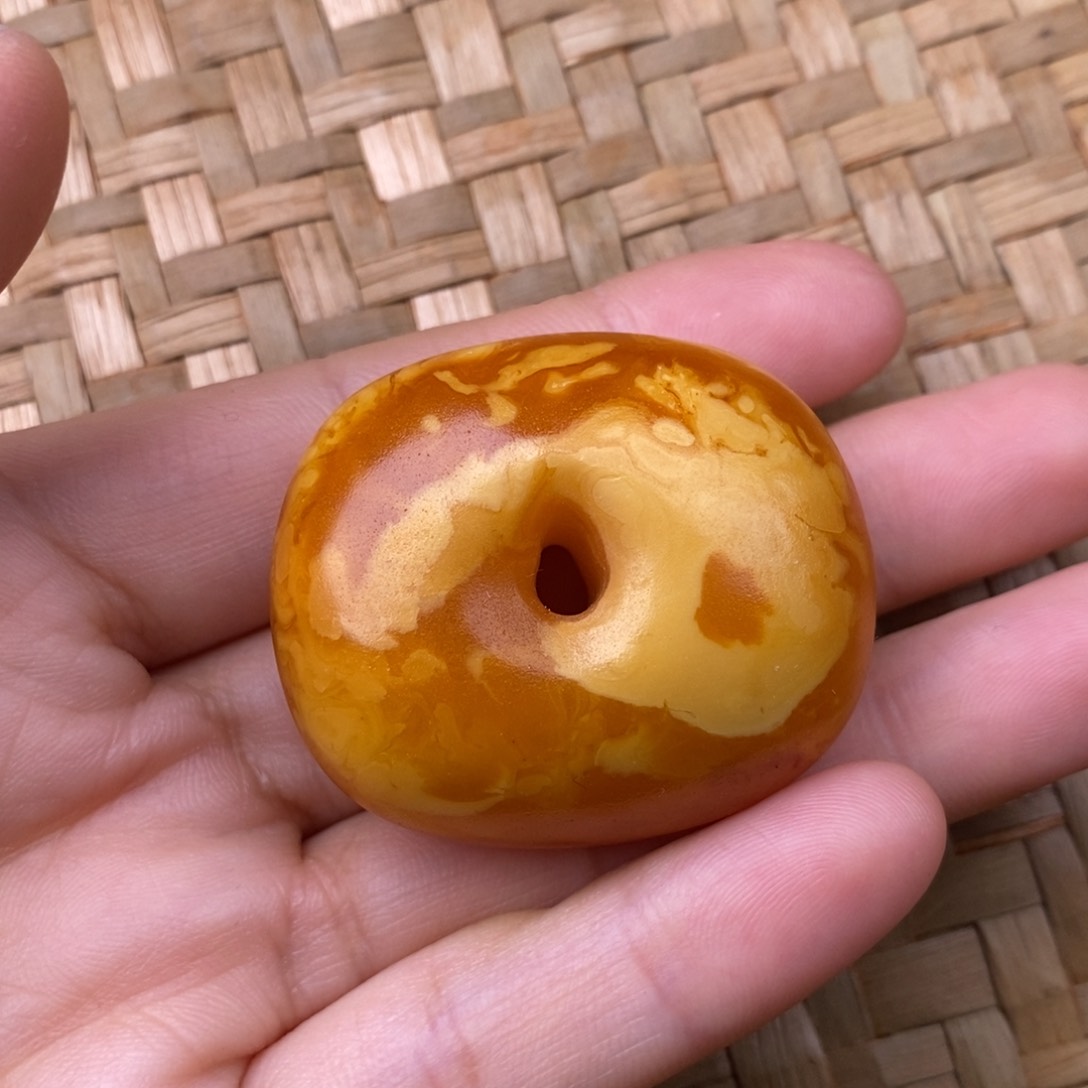 蜜蜡裸石未镶嵌蜜蜡