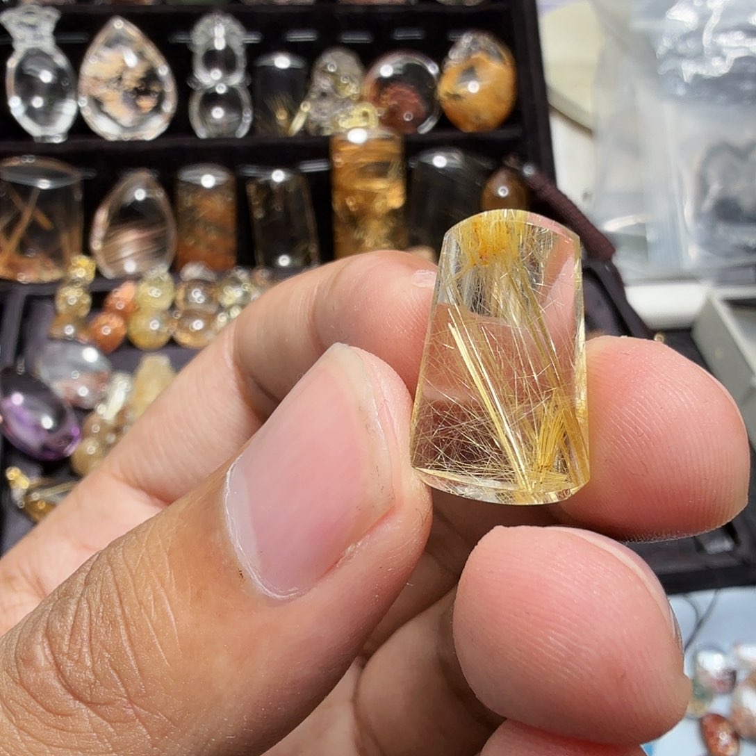 用***5水晶未镶嵌颈饰水晶