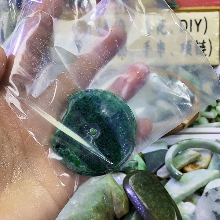 翡翠配石少*翡翠边角料