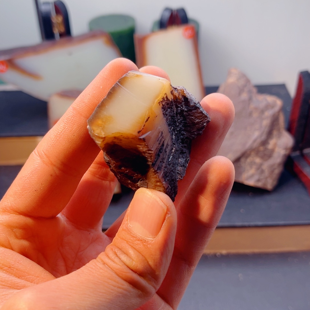 和田玉（糖玉）未镶嵌颈饰