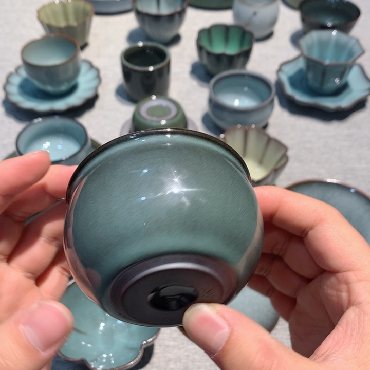 朝****展龙泉青瓷茶具杯子