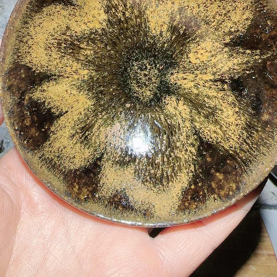 茶盏也**抖柴窑落灰烧茶盏一只