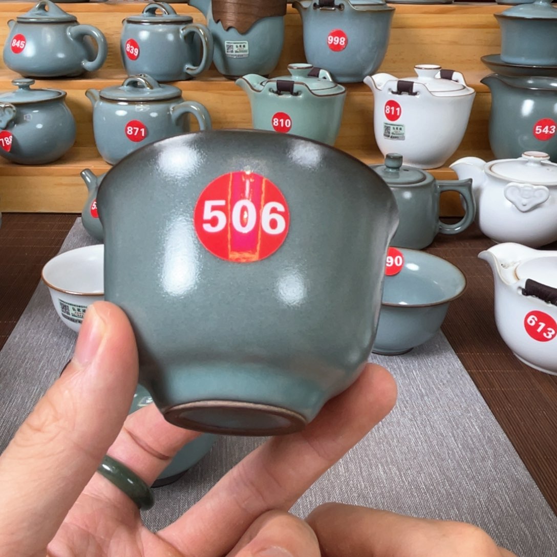 瓷片小微瑕。。。。。。。。