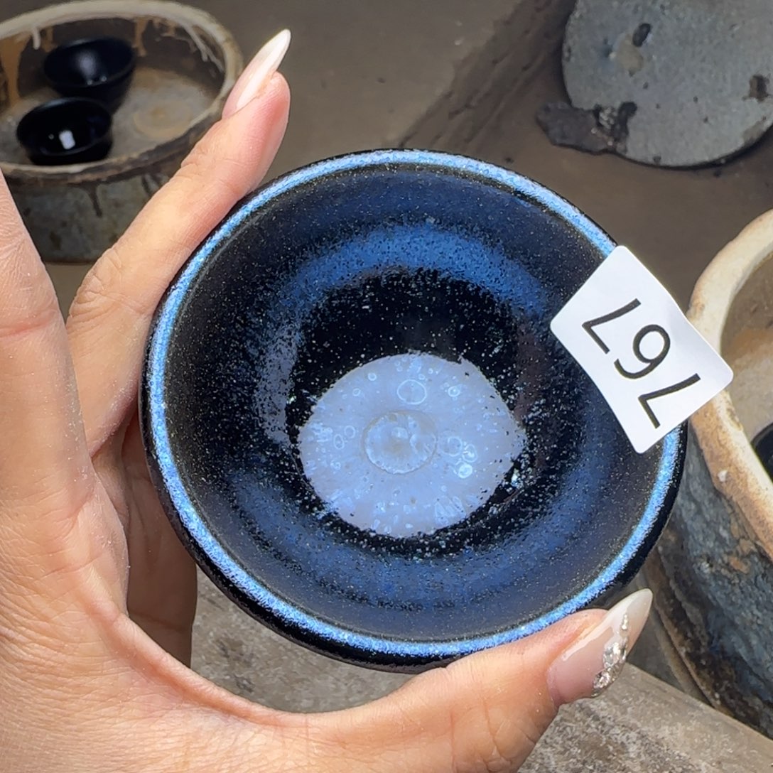 茶盏玲珑茶香飘落的