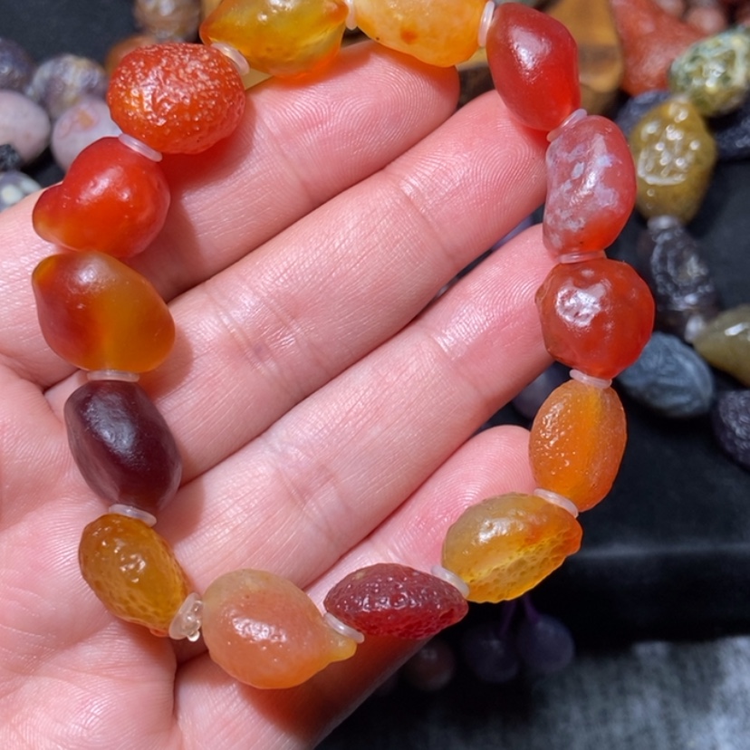 【闪购商品】玛瑙/玉髓项圈合金爱***！