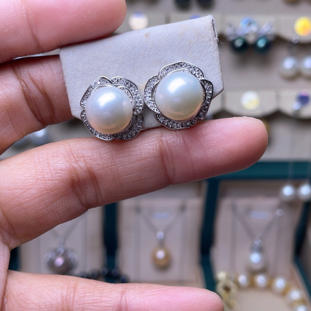 淡水珍珠耳环未镶嵌