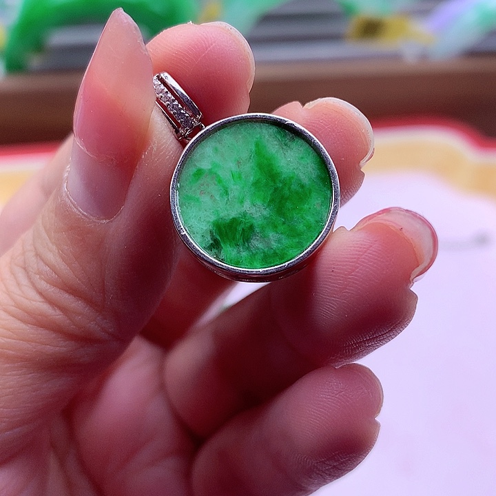 翡翠颈饰银S925镶嵌翡翠