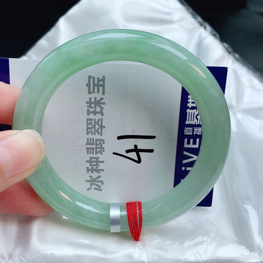 翡翠手镯未镶嵌缅甸天然A货翡翠手镯