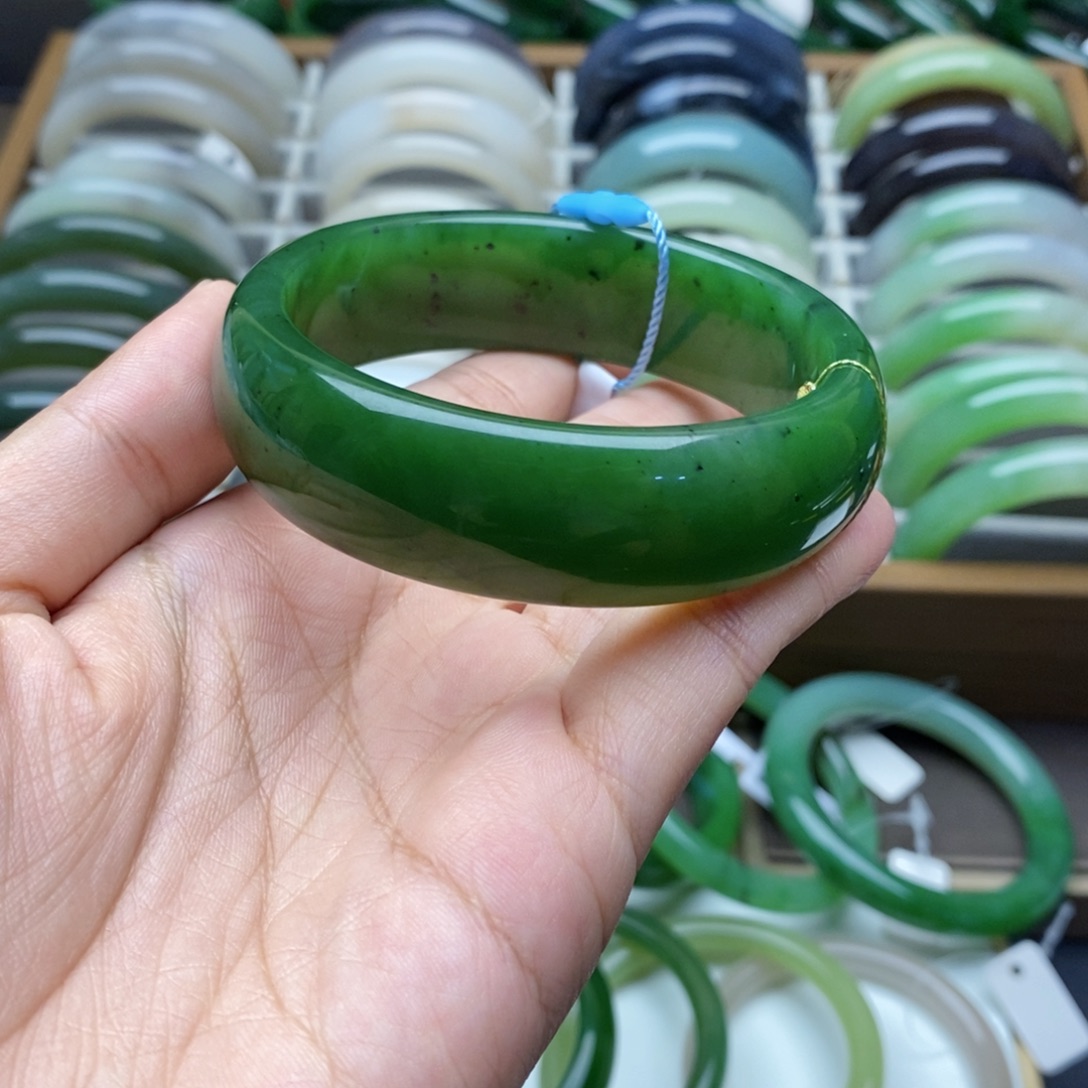和田玉（碧玉）手镯未镶嵌