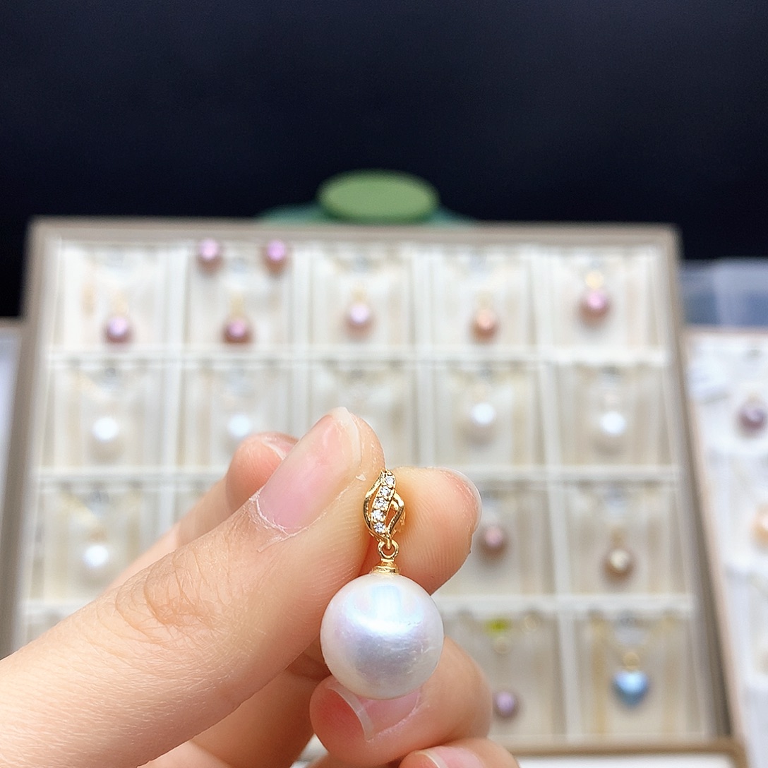 淡水珍珠合金颈饰