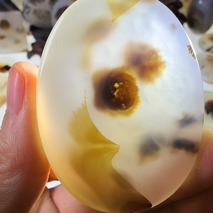 玛瑙/玉髓未镶嵌珠宝半成品