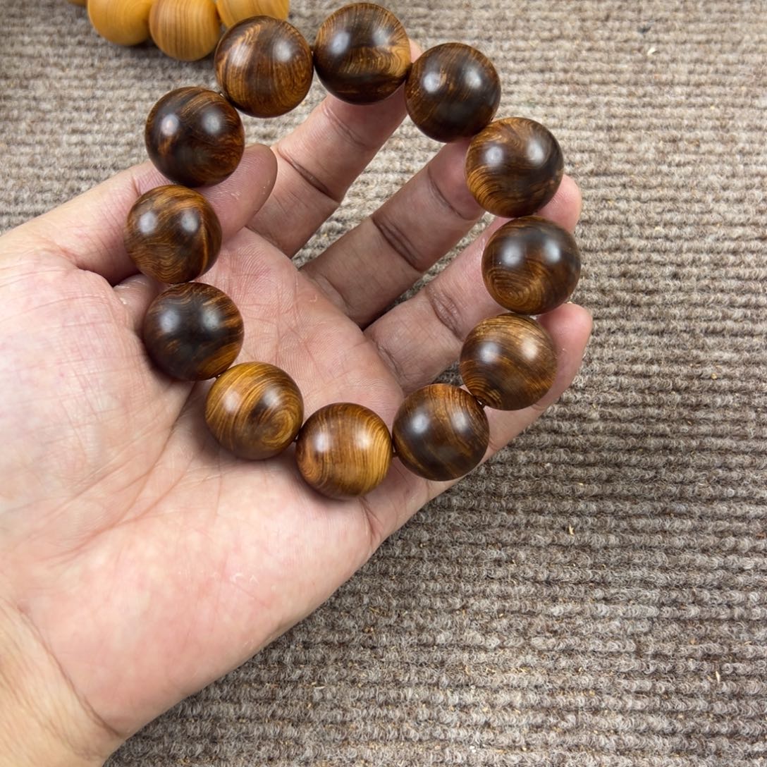 木太行崖柏2.0黑骨。。。。