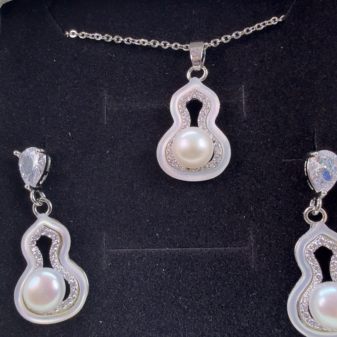 淡水珍珠未镶嵌耳饰