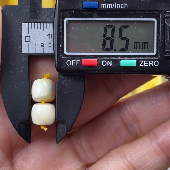 蜜蜡未镶嵌裸石9杂