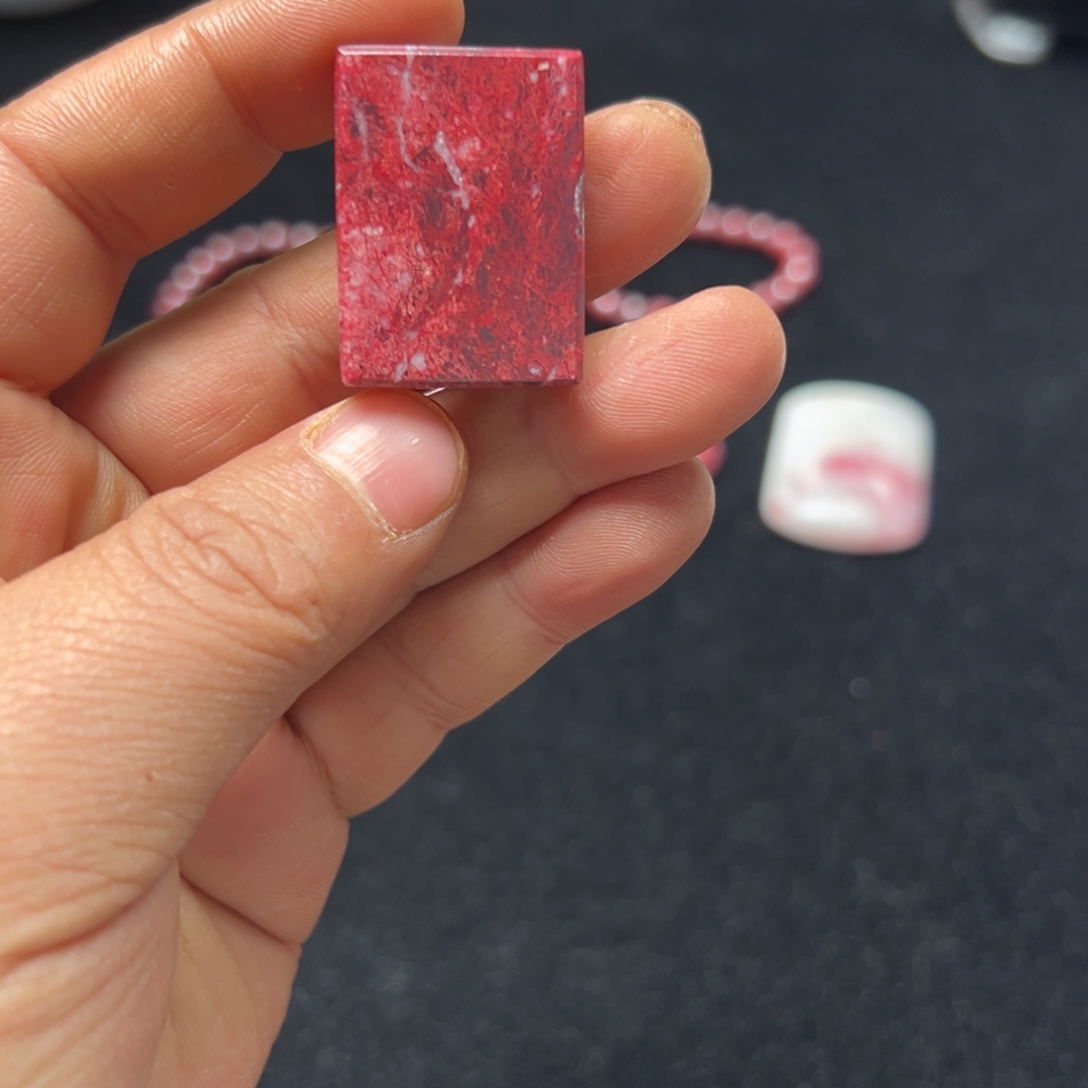 天然辰砂天然朱砂原石无事牌