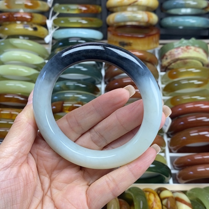 蛇纹石玉未镶嵌手镯60